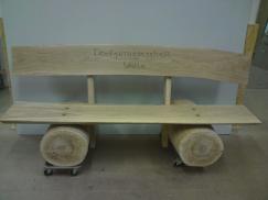 Holzbank