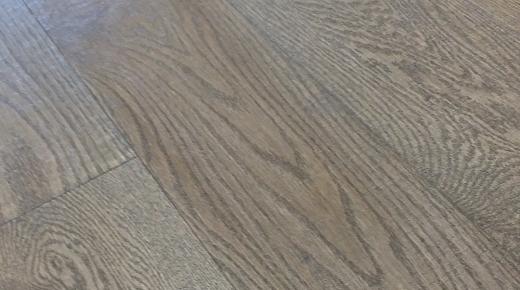 Egal, ob Sie einen neuen Bodenbelag für Ihr Zuhause, Ihr Büro oder ein gewerbliches Projekt suchen, die richtige Entscheidung kann den Unterschied in Bezug auf Komfort und Design ausmachen.