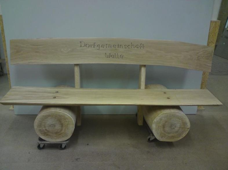 Holzbank 