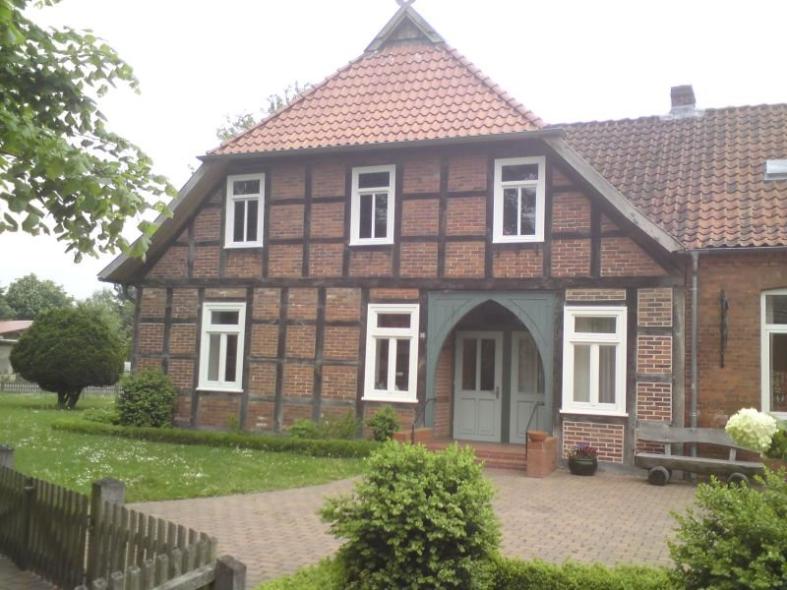 Holzfenster in weiß 