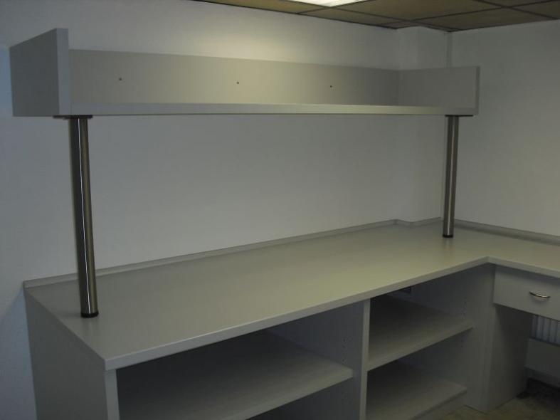 Regal für Büro mit Ablage 